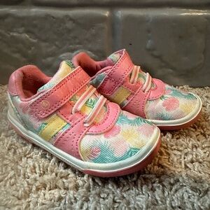 Stride Rite Baby girl shoes Size 5
